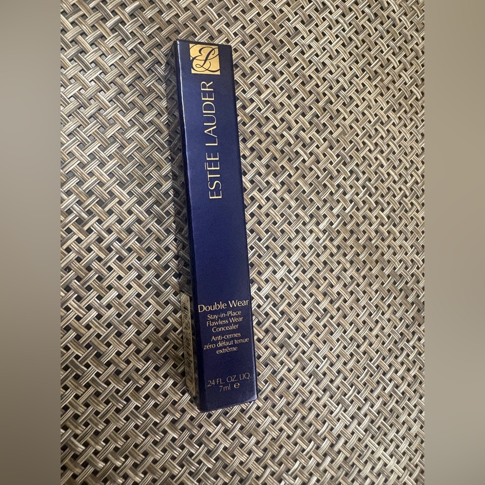 Estee Lauder Double Wear Stay in Place Flawless Wear Concealer - 1C Light Cool